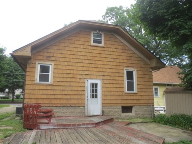927 Douglas Ave, Aurora, IL 60505 photo 4