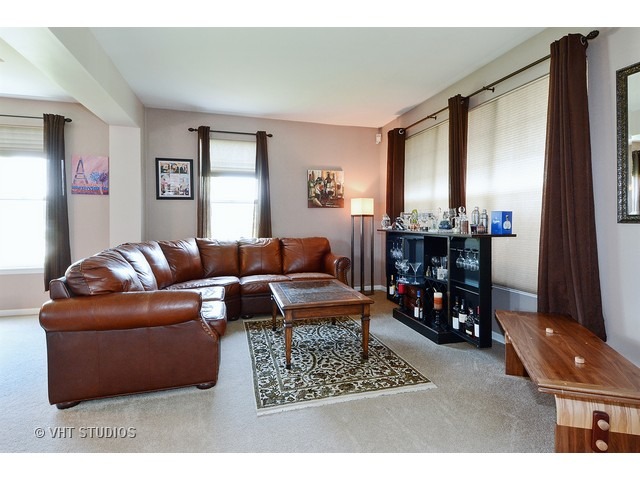 401 Hackney Ln, Oswego, IL 60543 photo 5