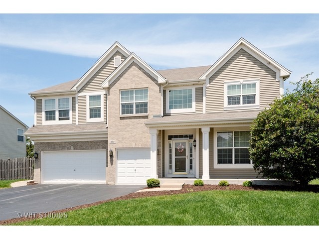 401 Hackney Ln, Oswego, IL 60543 photo 1