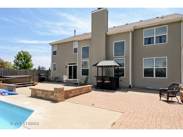 401 Hackney Ln, Oswego, IL 60543 photo 24