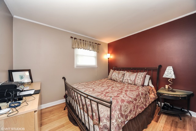 527 E Merle Ln E, Wheeling, IL 60090 photo 8
