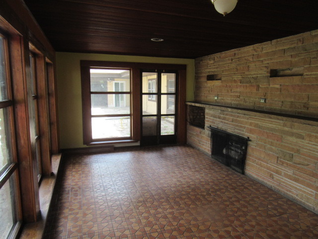 539 Aller Ave, Elgin, IL 60120 photo 6