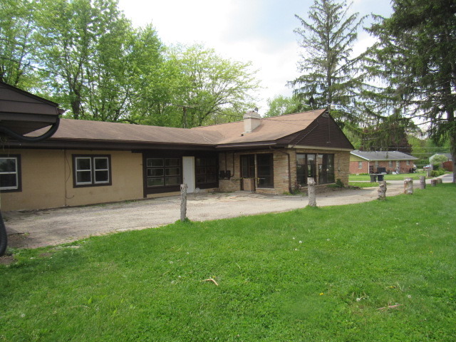 539 Aller Ave, Elgin, IL 60120 photo 4