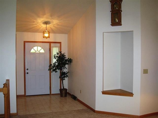 8156 Mccurry Rd, Roscoe, IL 61073 photo 3