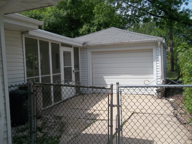 3530 Jackson St, Lansing, IL 60438 photo 9