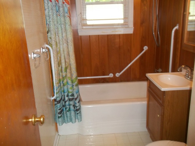 3530 Jackson St, Lansing, IL 60438 photo 3