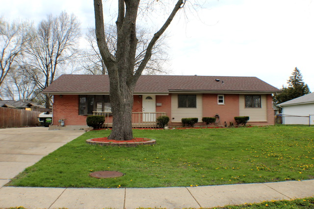 680 Illinois Blvd, Hoffman Estates, IL 60169 photo 1