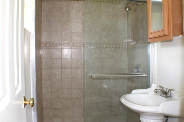680 Illinois Blvd, Hoffman Estates, IL 60169 photo 10