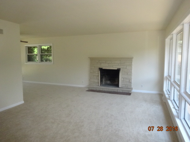 20306 Hellenic Dr, Olympia Fields, IL 60461 photo 2