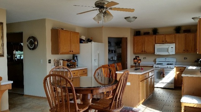 2002 Fairfield Dr, Plainfield, IL 60586 photo 8