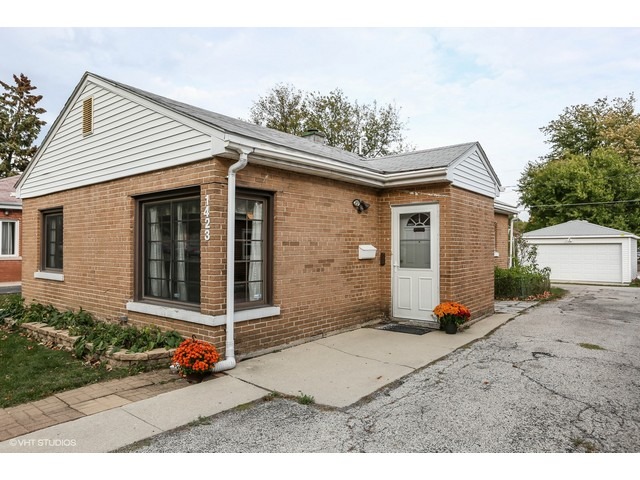 1423 N Taft Ave, Berkeley, IL 60163 photo 1