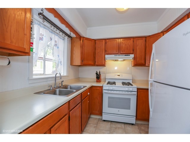 1423 N Taft Ave, Berkeley, IL 60163 photo 4