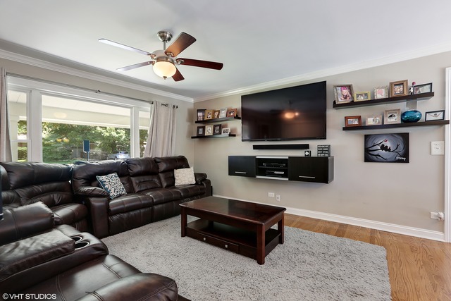 22 W622 Arbor Ln, Glen Ellyn, IL 60137 photo 4