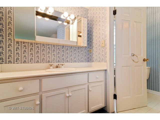 4454 Shady Ct, Rolling Meadows, IL 60008 photo 12