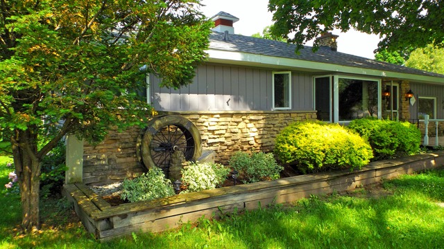417 N Hill Rd, Mchenry, IL 60051 photo 3