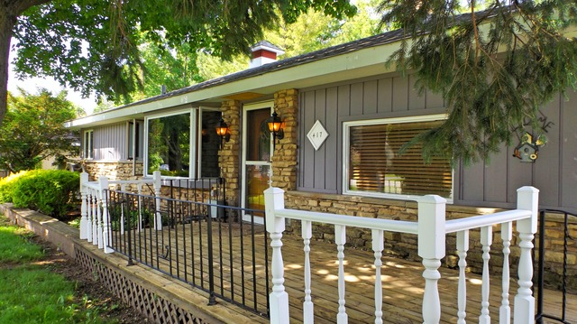 417 N Hill Rd, Mchenry, IL 60051 photo 2