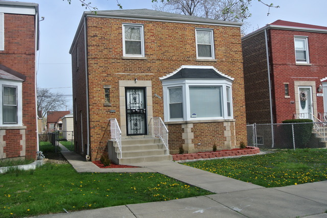 10047 S Vernon Ave, Chicago, IL 60628 photo 1