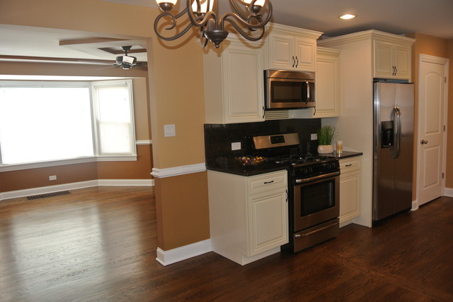 10047 S Vernon Ave, Chicago, IL 60628 photo 3