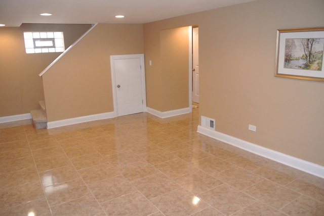 10047 S Vernon Ave, Chicago, IL 60628 photo 14