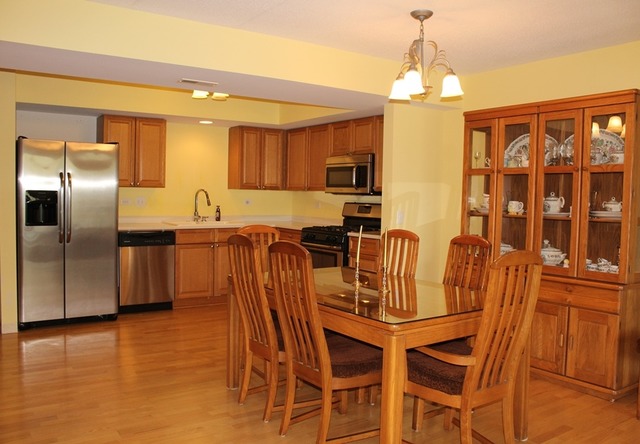 8030 Riverwalk Dr #3E, Lyons, IL 60534 photo 3