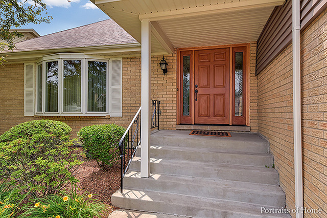1438 Brandon Dr, Wheaton, IL 60189 photo 2