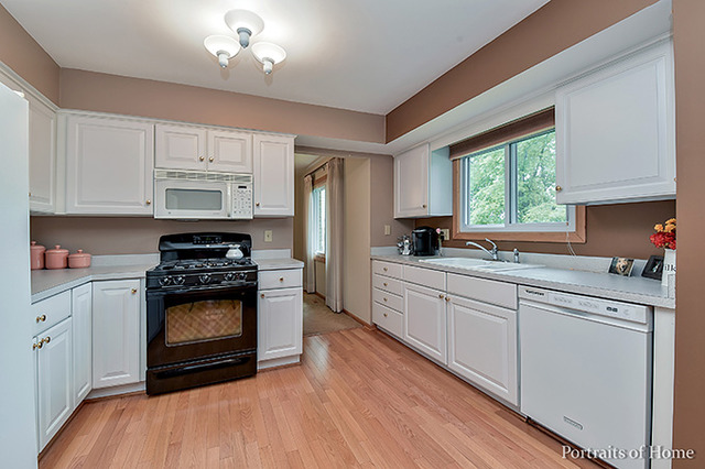 1438 Brandon Dr, Wheaton, IL 60189 photo 8