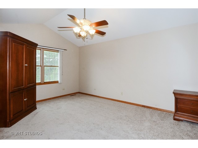 24048 Heather Ct, Plainfield, IL 60585 photo 8