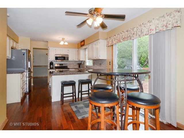 24048 Heather Ct, Plainfield, IL 60585 photo 4
