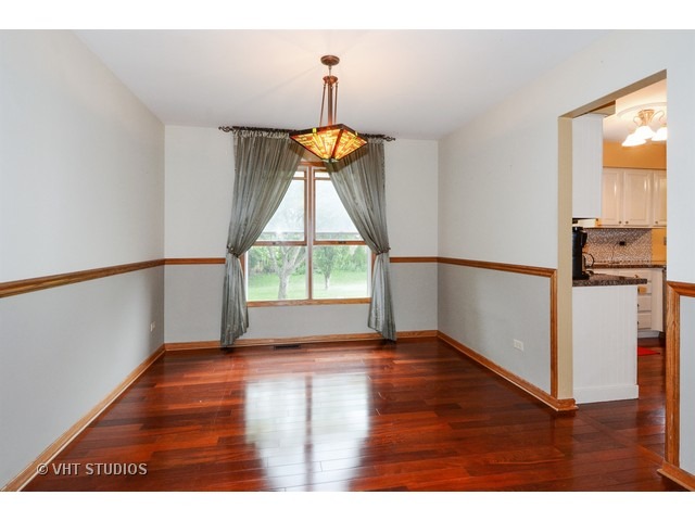 24048 Heather Ct, Plainfield, IL 60585 photo 5