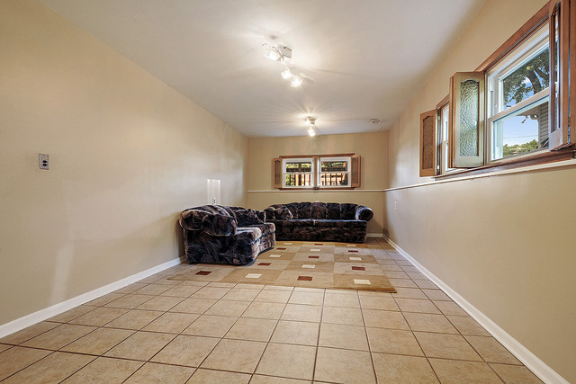1434 Phoenix Dr, Des Plaines, IL 60018 photo 7