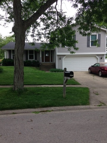 4310 Eisenhower Cir, Hoffman Estates, IL 60192 photo 1