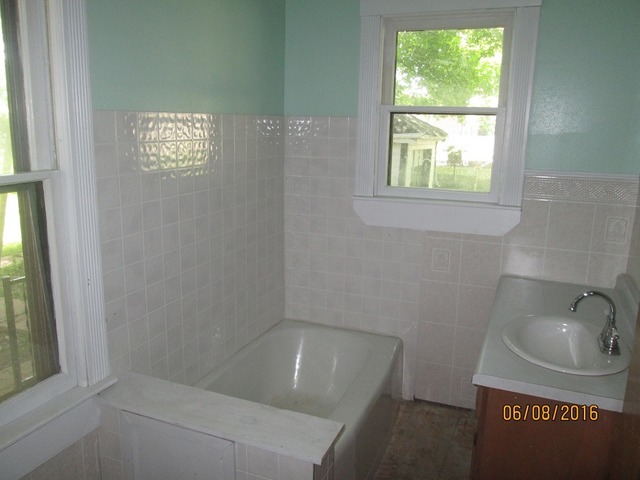 314 E 2nd St, Byron, IL 61010 photo 11