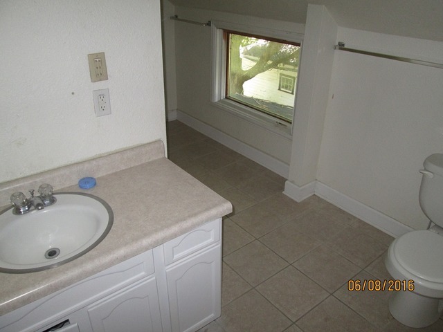 314 E 2nd St, Byron, IL 61010 photo 16