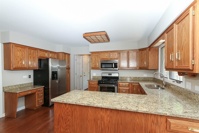 1386 Ginger Ln, Naperville, IL 60565 photo 6