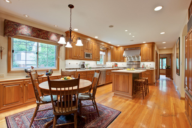 311 Devonshire Rd, Tower Lakes, IL 60010 photo 8