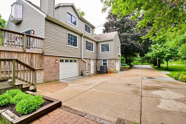 311 Devonshire Rd, Tower Lakes, IL 60010 photo 24