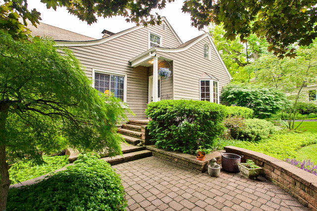 311 Devonshire Rd, Tower Lakes, IL 60010 photo 3