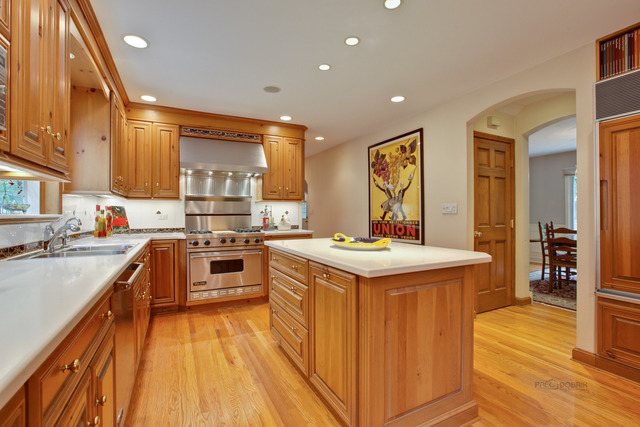 311 Devonshire Rd, Tower Lakes, IL 60010 photo 4