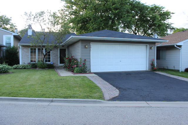 276 Waverly Dr, Elgin, IL 60120 photo 2