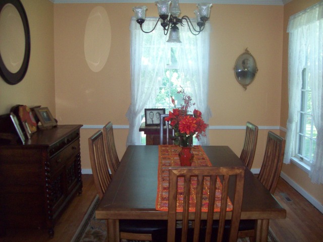 208 E Walnut St, Walnut, IL 61376 photo 6