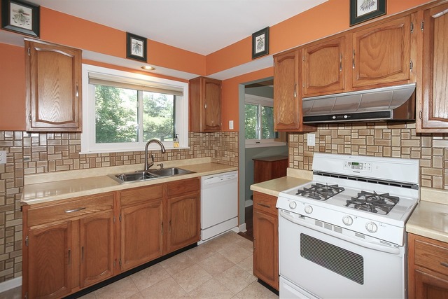 7 Hatlen Ave, Mount Prospect, IL 60056 photo 8