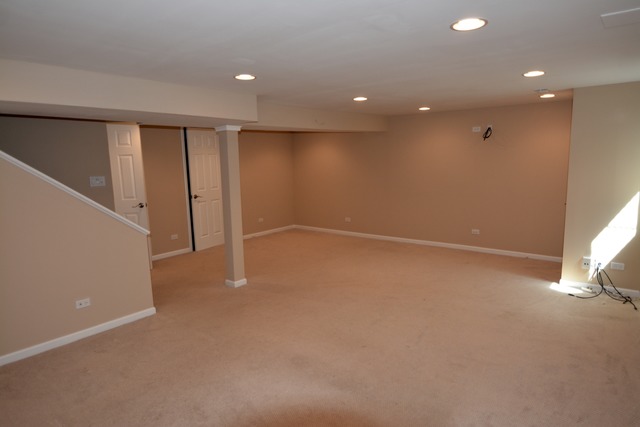 427 Commanche Trl, Wheeling, IL 60090 photo 10