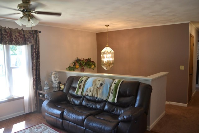 527 Devonshire St, Dixon, IL 61021 photo 3
