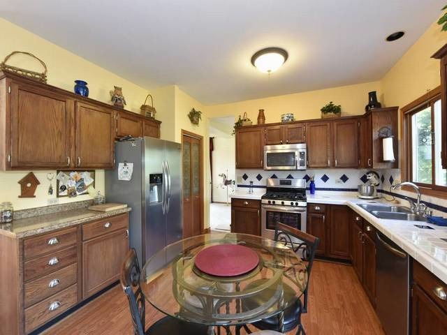 4420 Compton Ct, Winthrop Harbor, IL 60096 photo 6