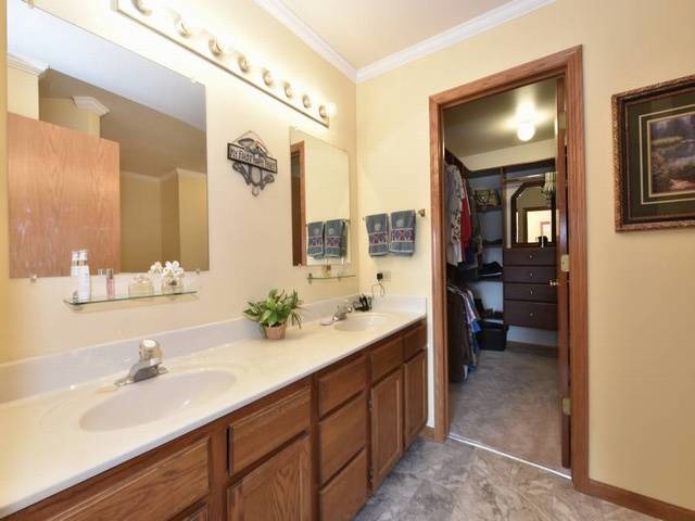 4420 Compton Ct, Winthrop Harbor, IL 60096 photo 11