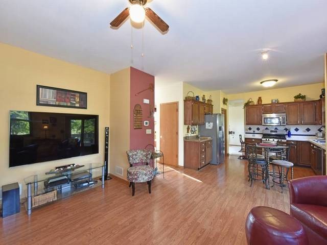 4420 Compton Ct, Winthrop Harbor, IL 60096 photo 9