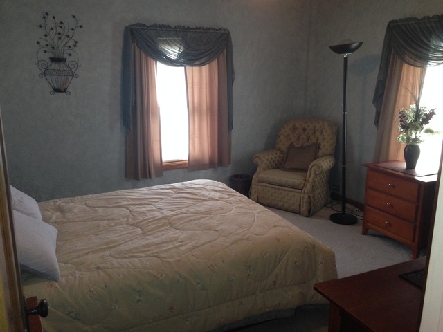 284 S Wolf Rd, Des Plaines, IL 60016 photo 18