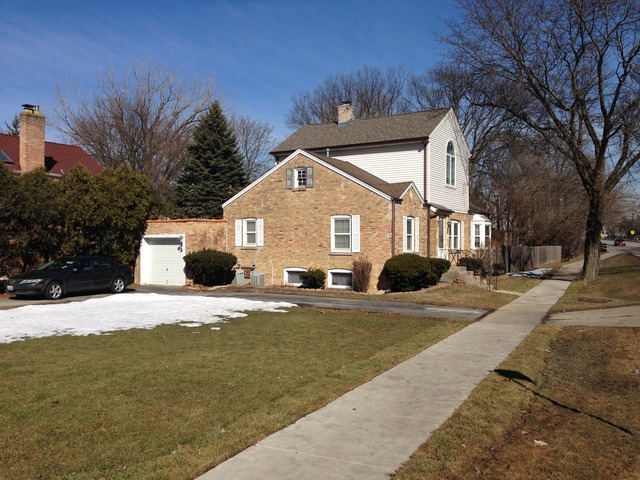284 S Wolf Rd, Des Plaines, IL 60016 photo 3