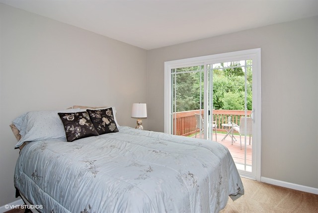 557 E Park Ave, Elmhurst, IL 60126 photo 10