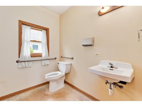 3200 Harlem Ave S, Riverside, IL 60546 photo 10